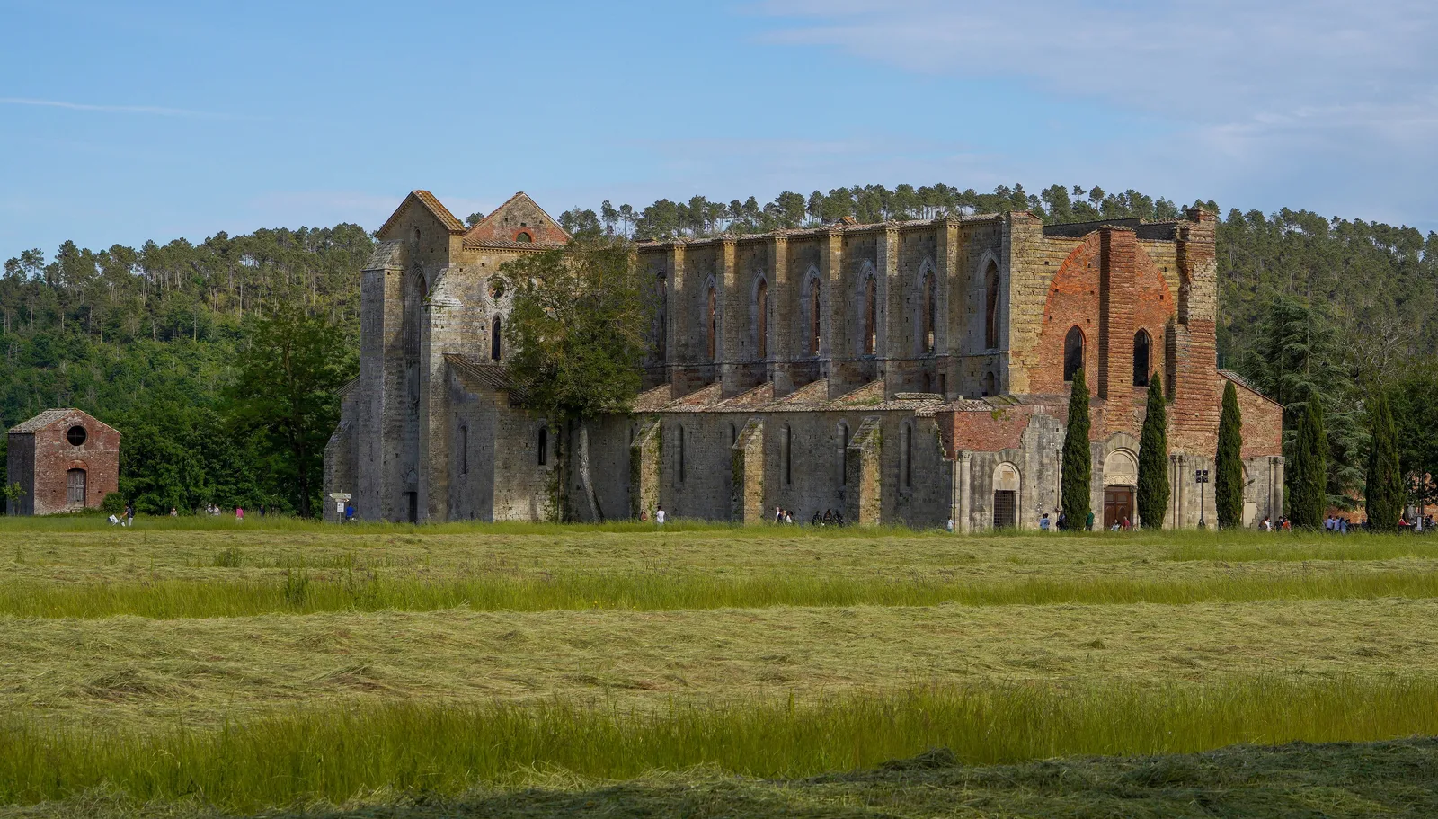 L’Abbazia di San Galgano e la spada nella roccia