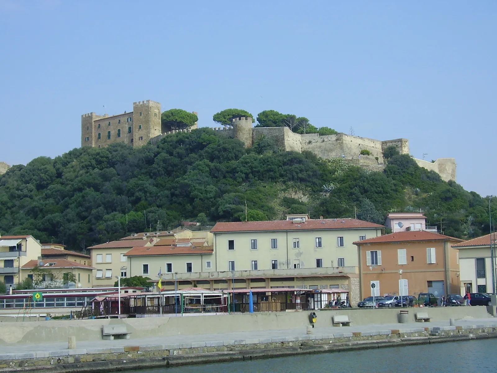 Castiglione della Pescaia: cosa vedere tra il borgo, il porto e la Diaccia Botrona