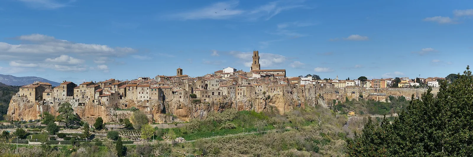 Pitigliano, Sovana e Sorano: le città del tufo in una giornata da Follonica
