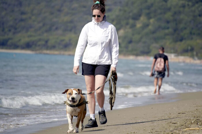 Dog Beach sulla spiaggia a Follonica (Giuseppe Di Maria)