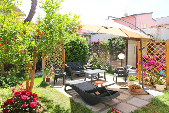 Giardino di Holiday Home Arzilli a Follonica