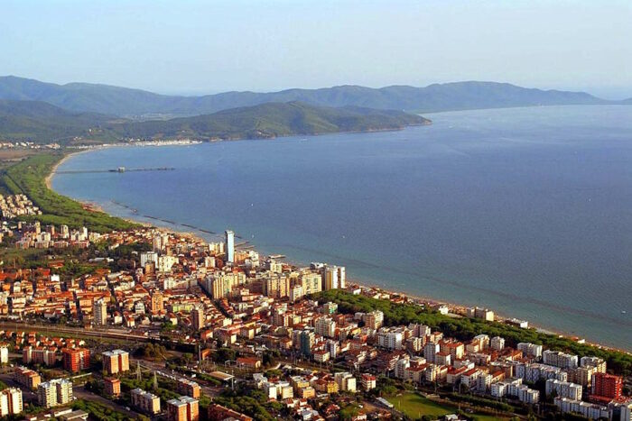 Panorama della costa di Follonica
