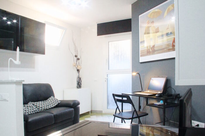 Galleria White & Black